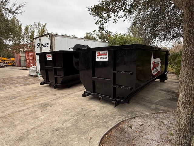 Tampa Bay Junkaneers roll-off dumpster fleet based in Riverview FL